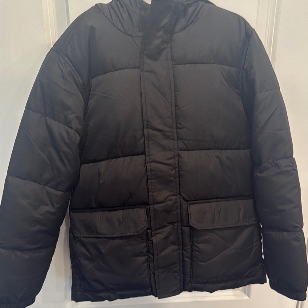 Old Navy Black Puffer Jacket for Ultimate Warmth